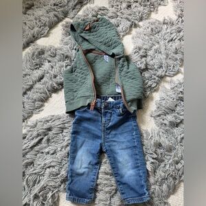 Carter’s - Dino vest and jeans - 6M